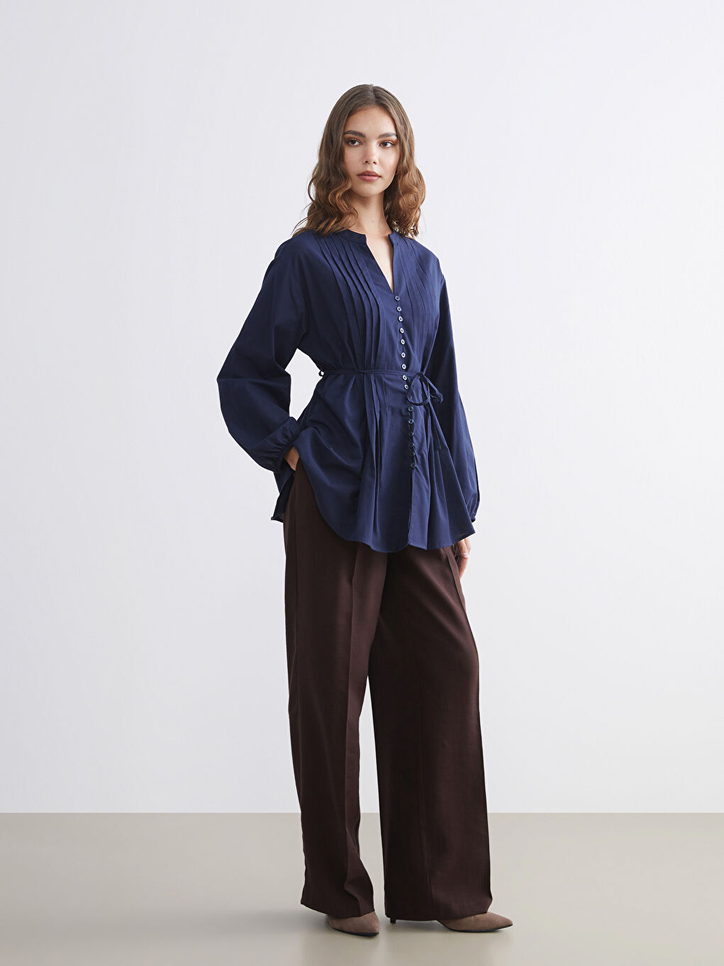 Lacivert Kaçık Yaka Kuşaklı Kadın Gömlek Tunik-1