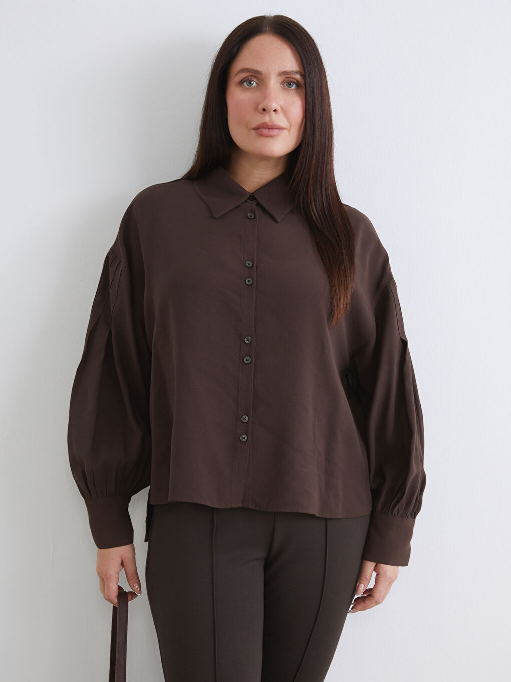 Kahverengi Balon Kollu Büzgülü Kadın Gömlek Tunik-1