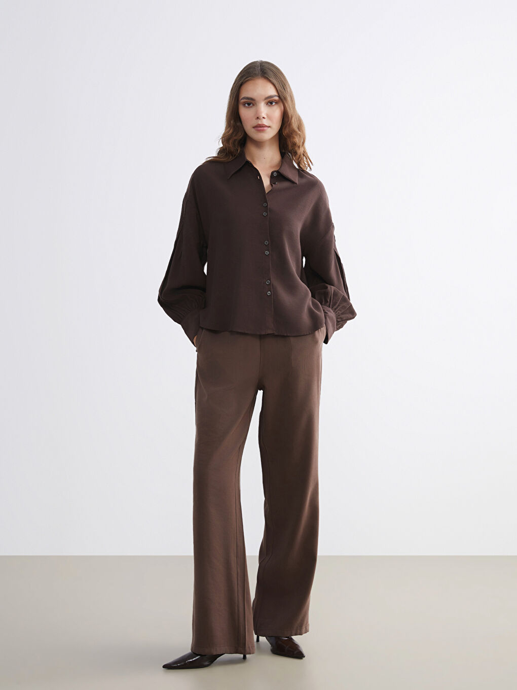 Kahverengi Balon Kollu Büzgülü Kadın Gömlek Tunik-2