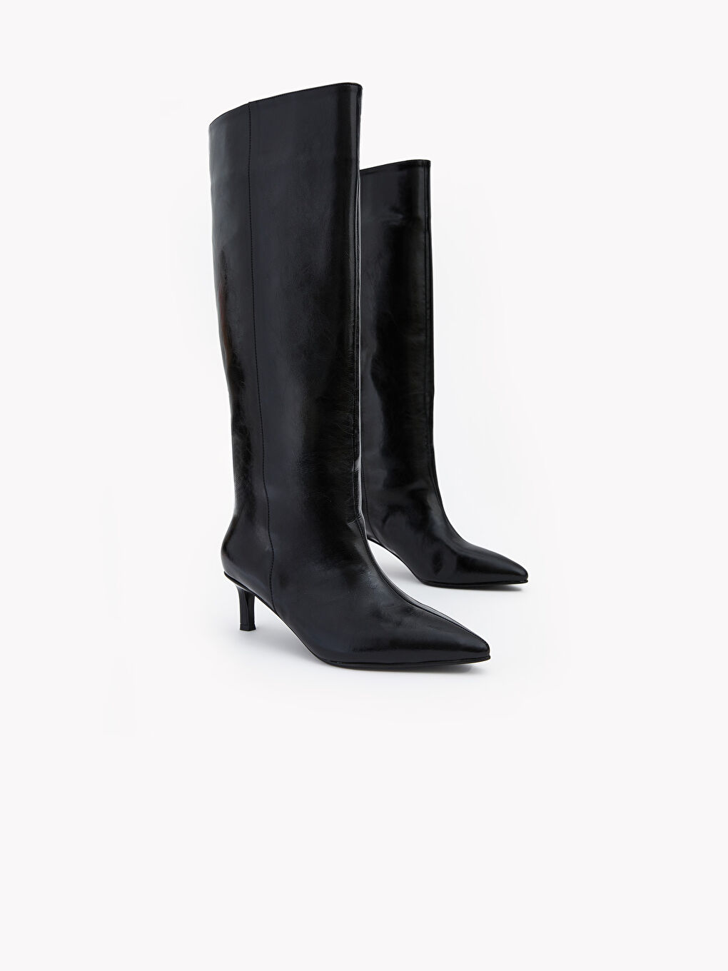 Siyah Deri Görünümlü Topuklu Kadın Bot-1