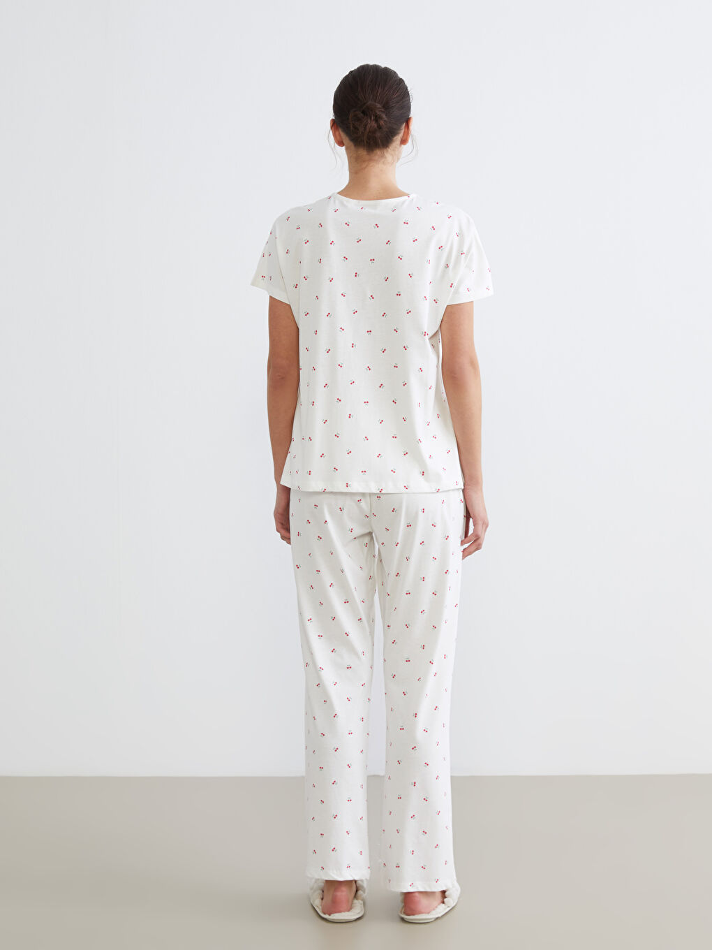 Ekru V Yaka Desenli Hamile Pijama Takımı-3