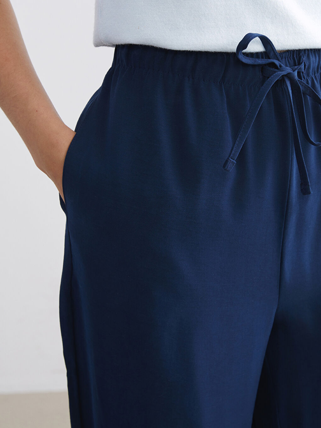 Lacivert Beli Lastikli Geniş Paça Kadın Pantolon-2