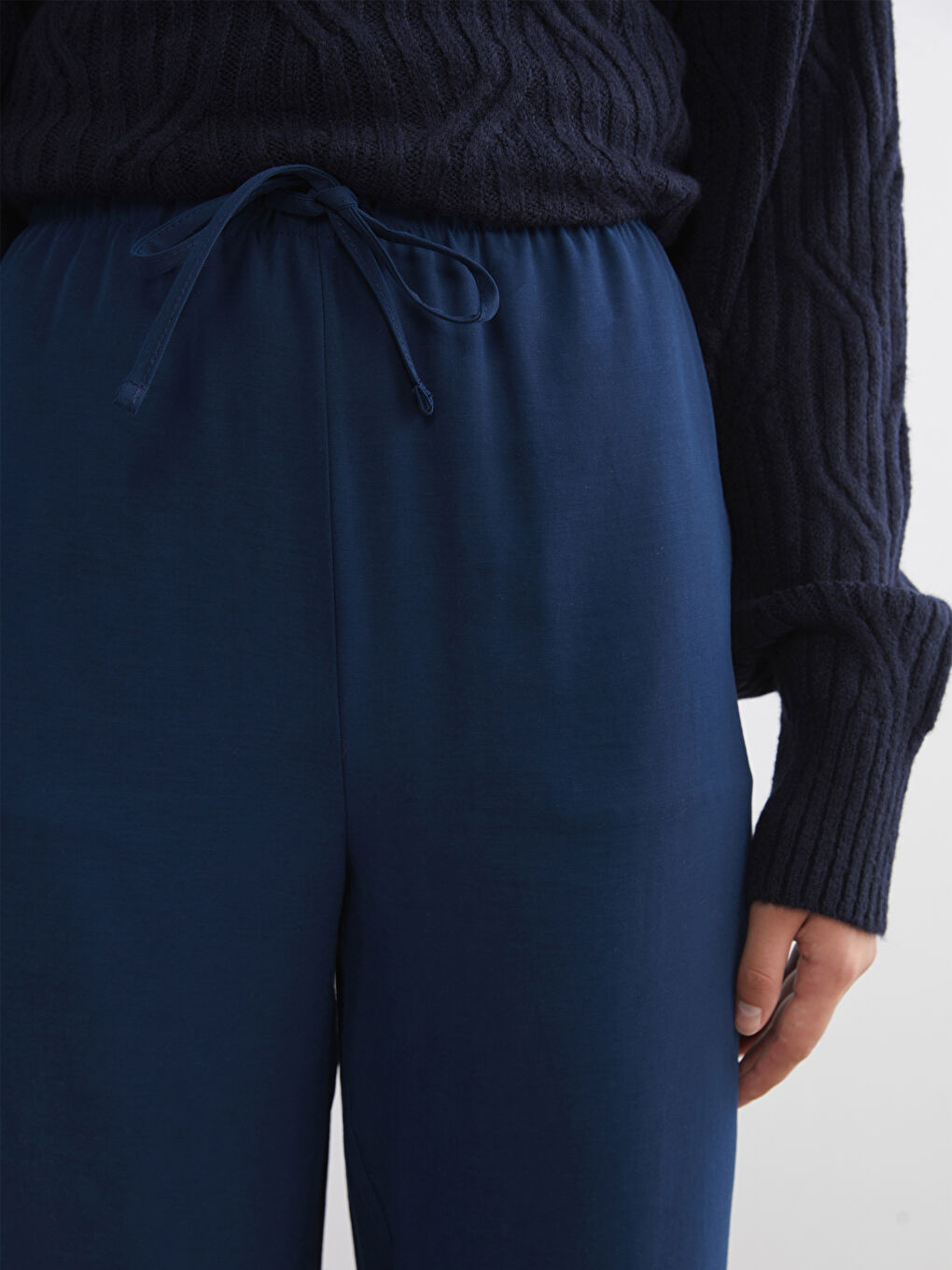 Lacivert Beli Lastikli Geniş Paça Kadın Pantolon-6