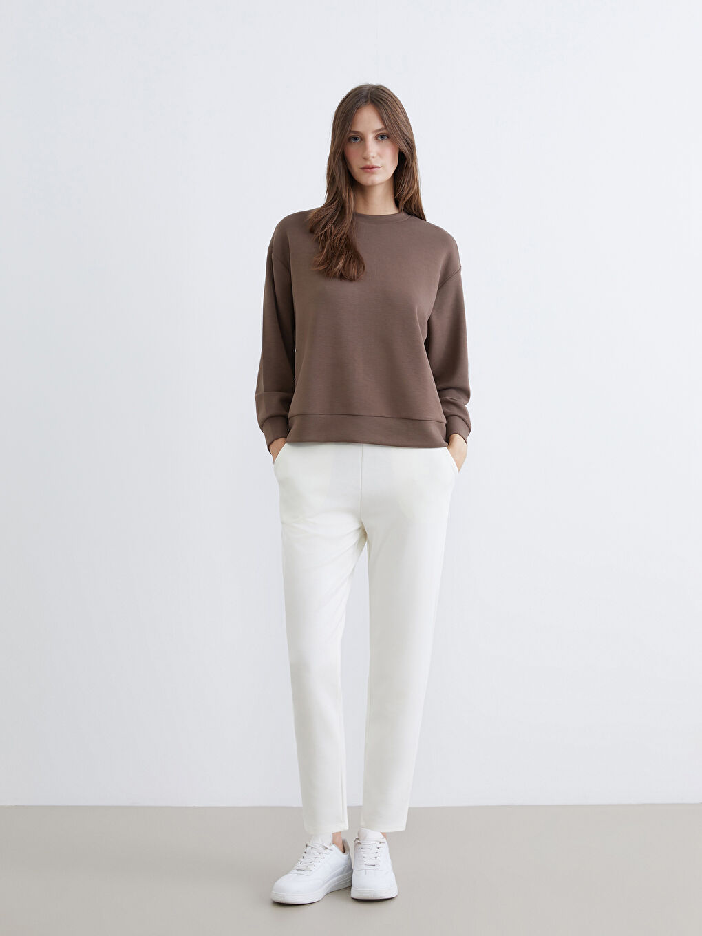 Kahverengi Bisiklet Yaka Oversize Kadın Sweatshirt-1