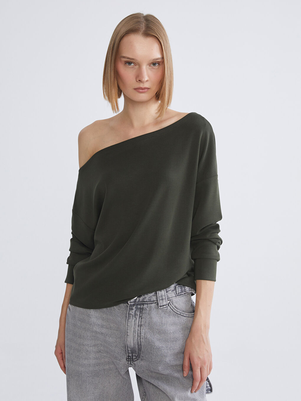 Haki Kayık Yaka Kadın Sweatshirt