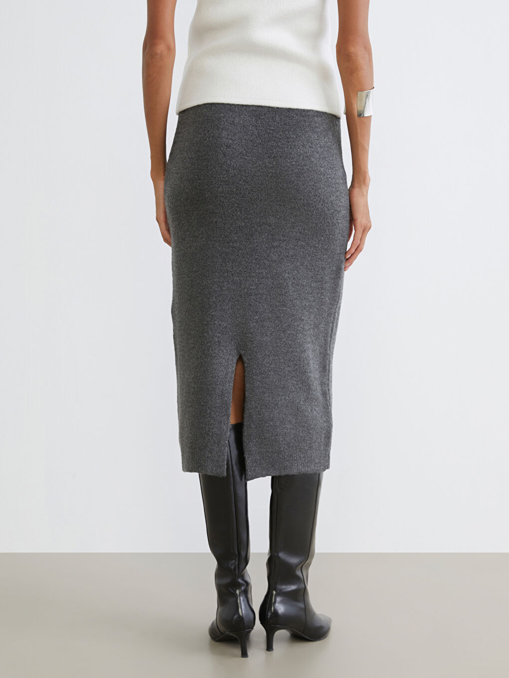 Elastic Waist Slit Detail Knitwear Skirt-3