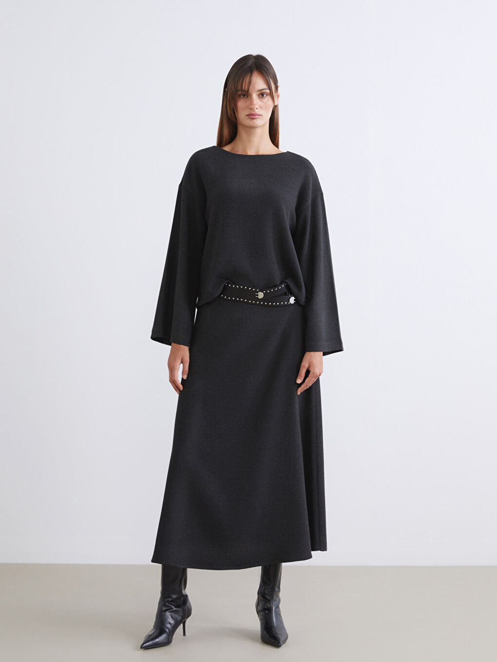 Siyah Beli Lastikli A Kesim Etek