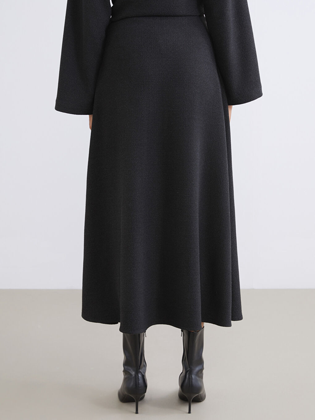 Siyah Beli Lastikli A Kesim Etek-3