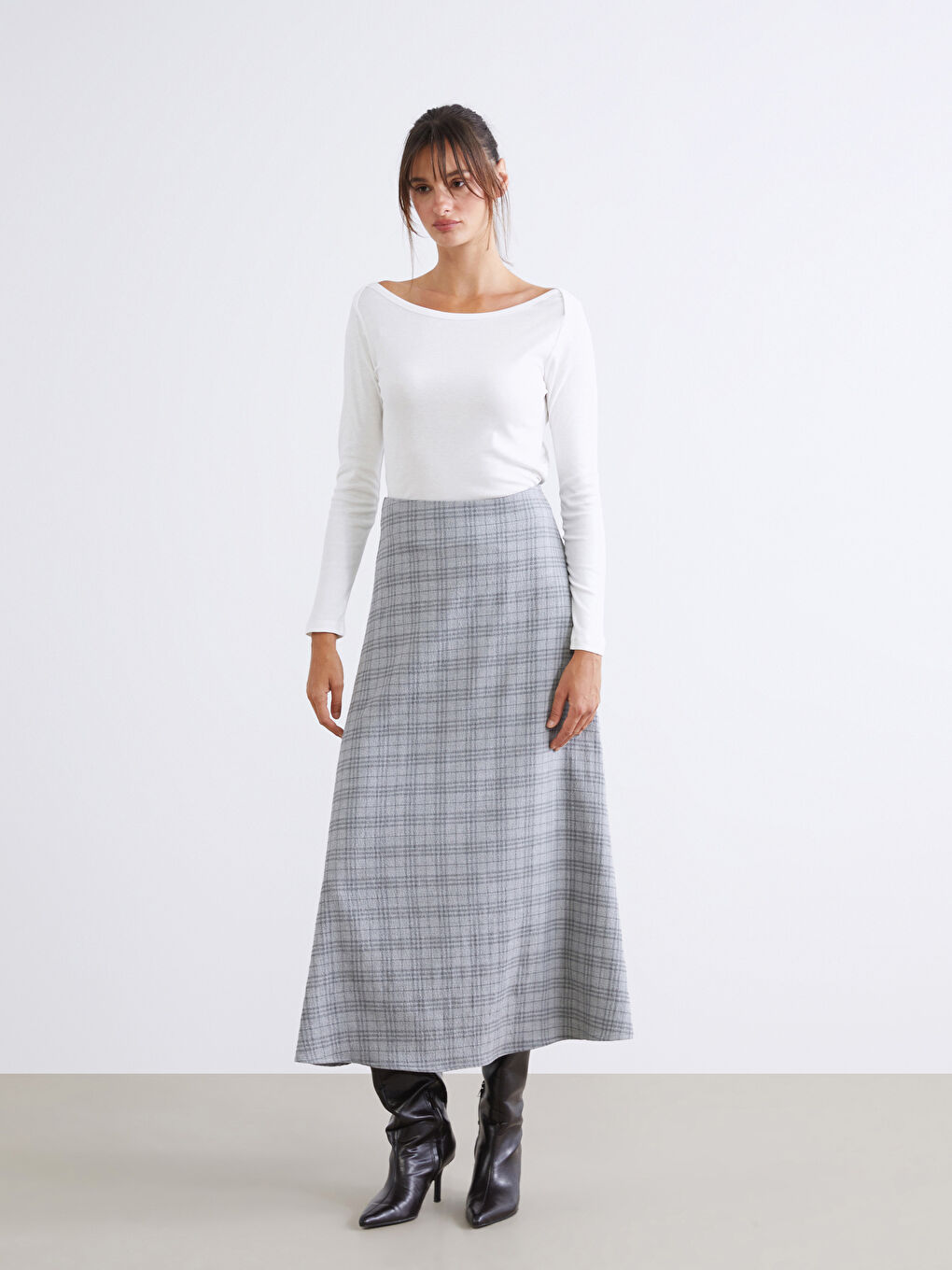 Gri Beli Lastikli Ekose A Kesim Etek