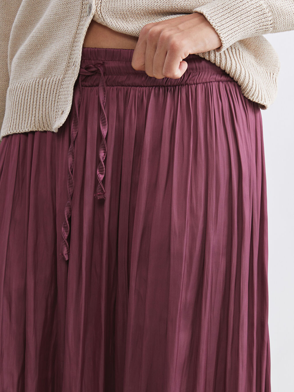 Bordo Beli Lastikli Saten Pileli Etek-2