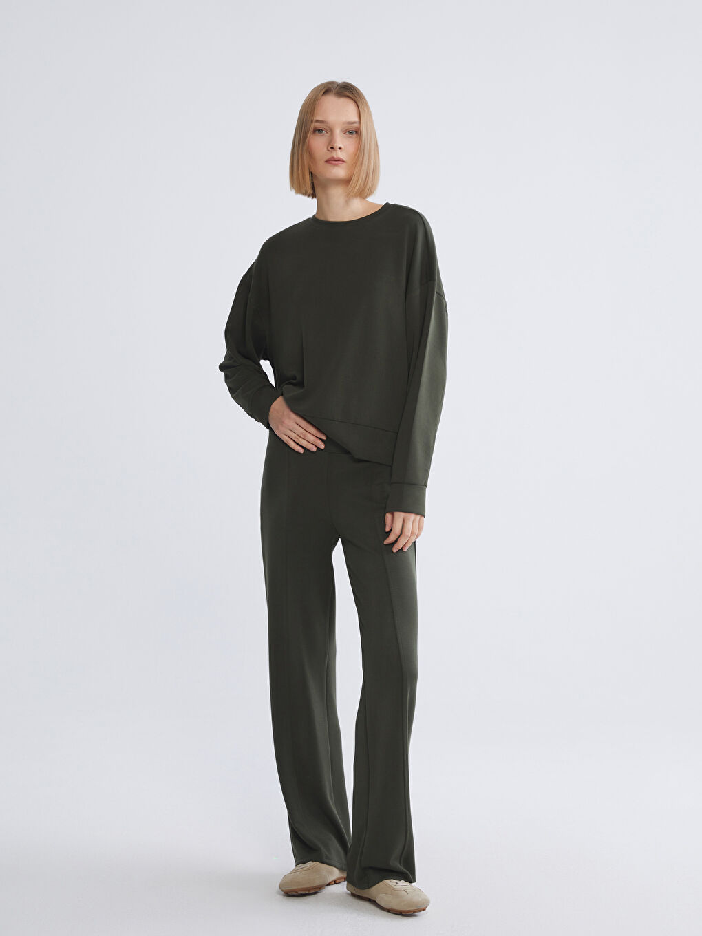 Haki Beli Lastikli Geniş Paça Kadın Eşofman Altı