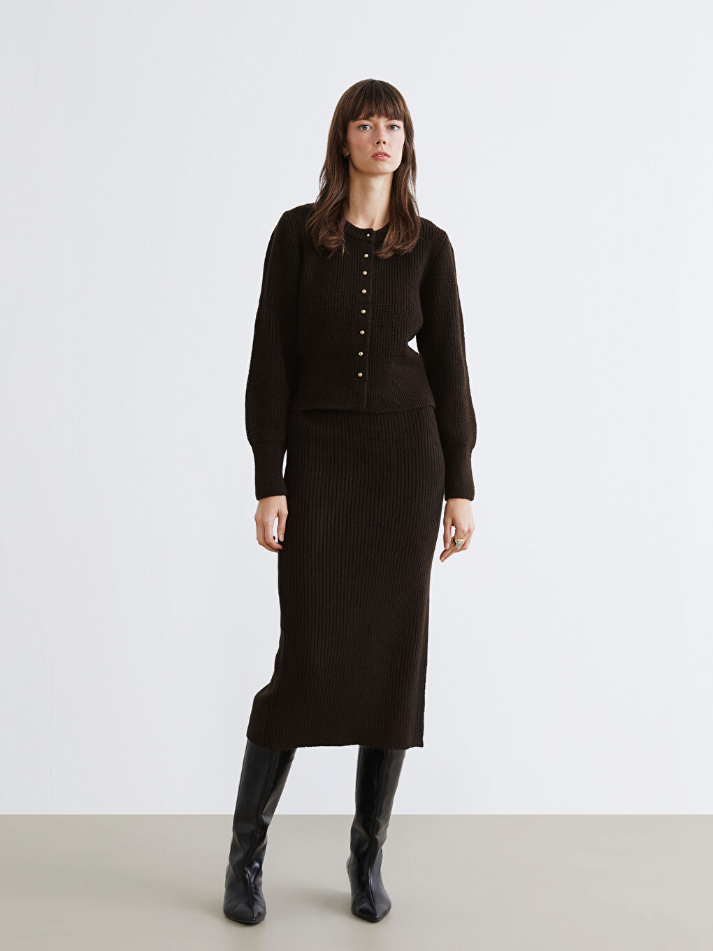 Trikotažni kardigan za žene okruglog izreza-1