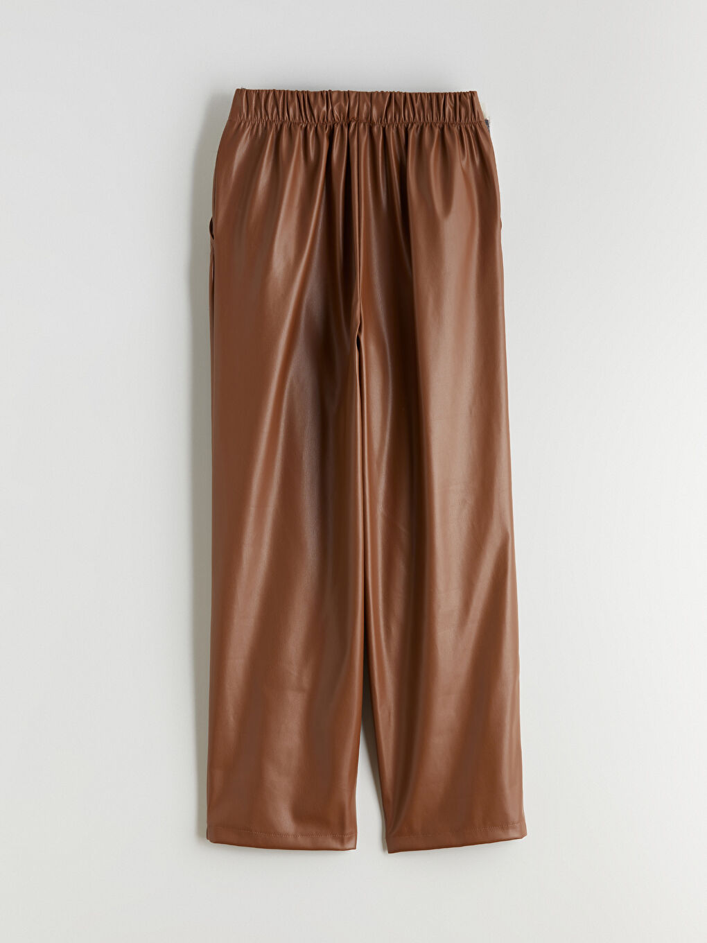 Kahverengi Beli Lastikli Kadın Deri Görünümlü Pantolon-5