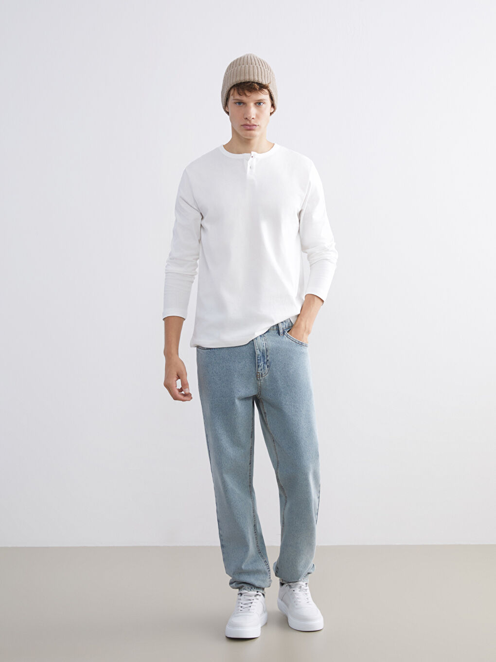 Ekru Bisiklet Yaka Erkek Sweatshirt-1