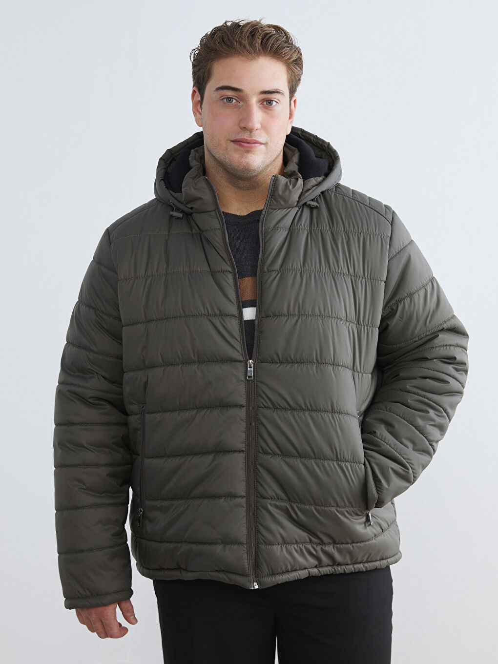 Haki Standart Kalıp Kapüşonlu Erkek Şişme Mont