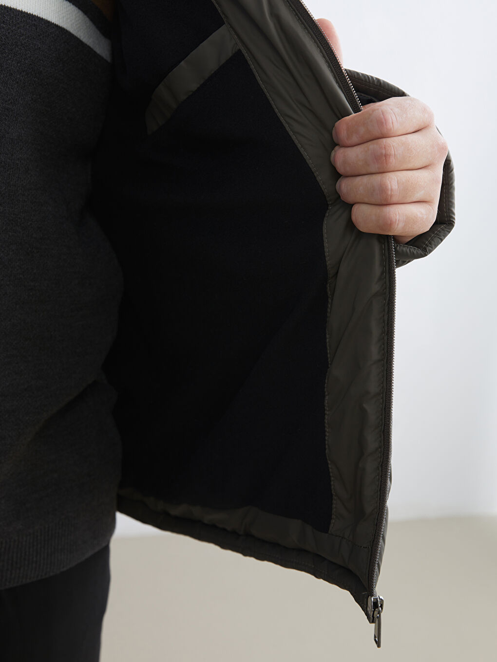 Haki Standart Kalıp Kapüşonlu Erkek Şişme Mont-4