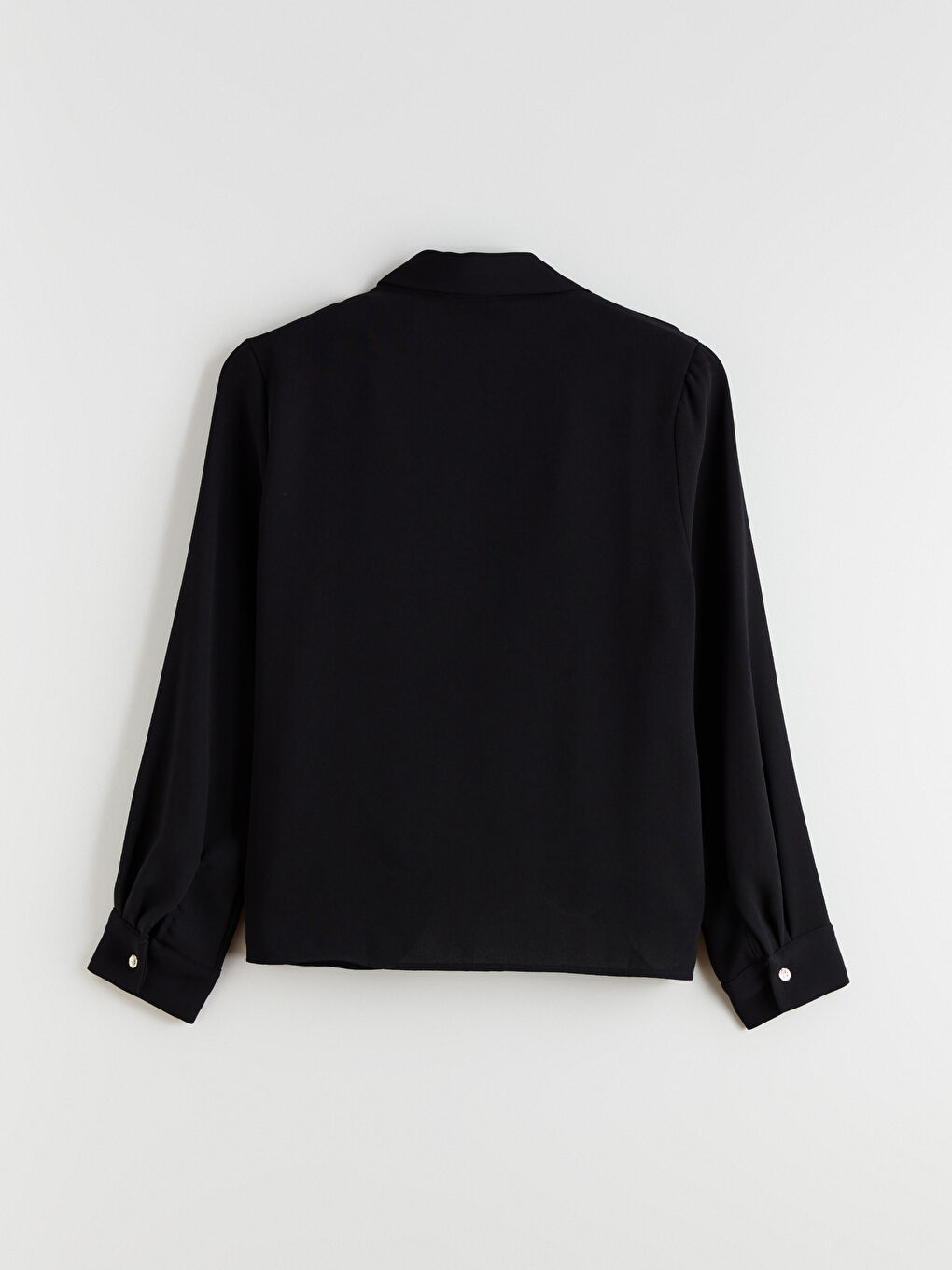 Siyah Kruvaze Bağlama Detaylı Bluz-5