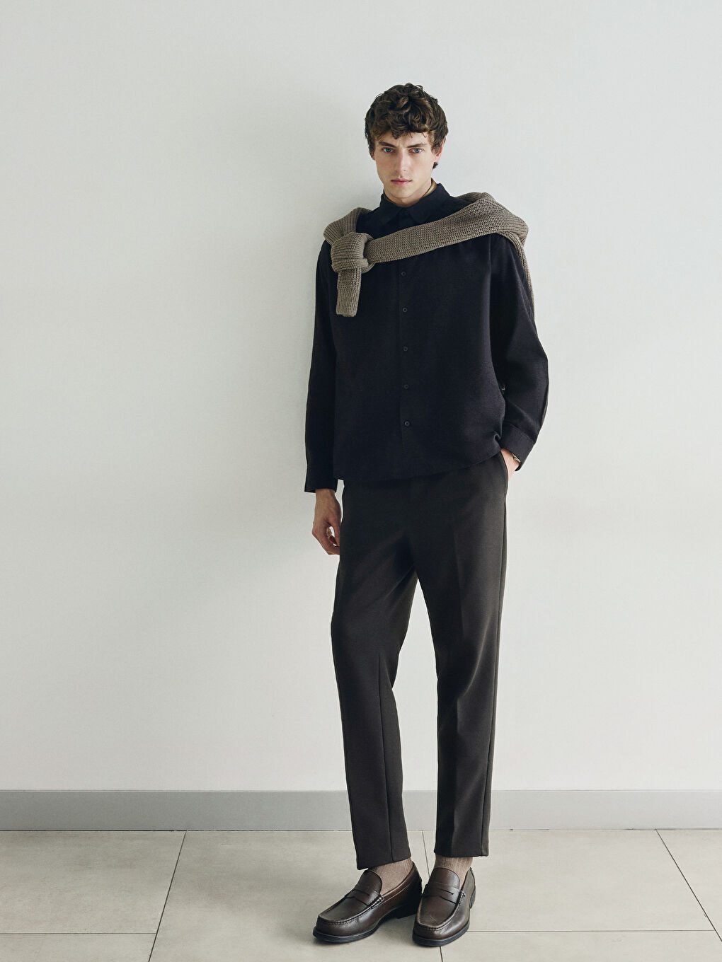 Kahverengi Regular Fit Uzun Kollu Armürlü Erkek Gömlek-1