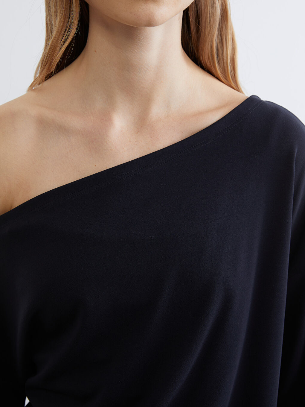 CRNA Dukserica Žena-2