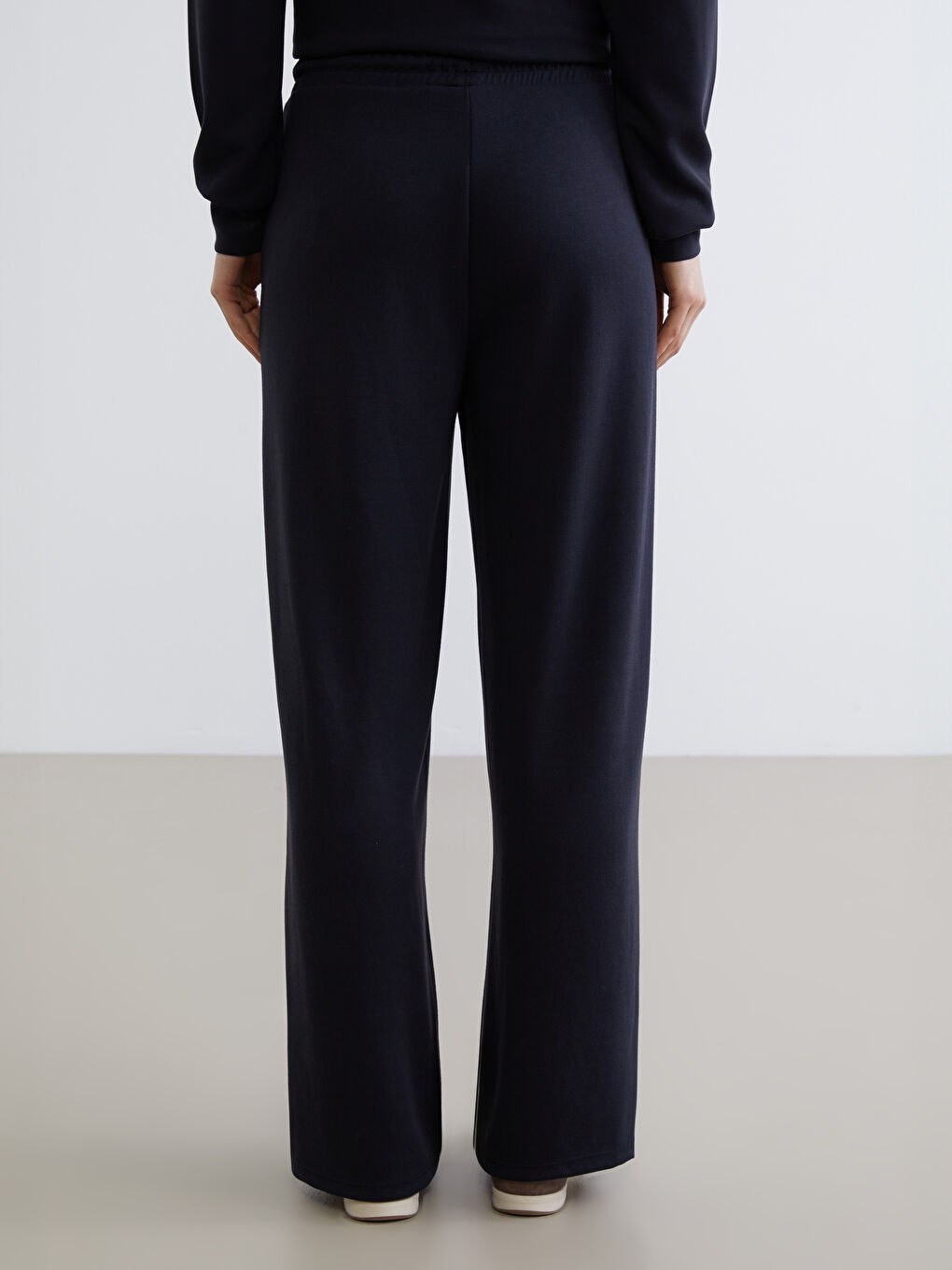 Elasticated Waist Wide Leg Women's Sweatpants-3