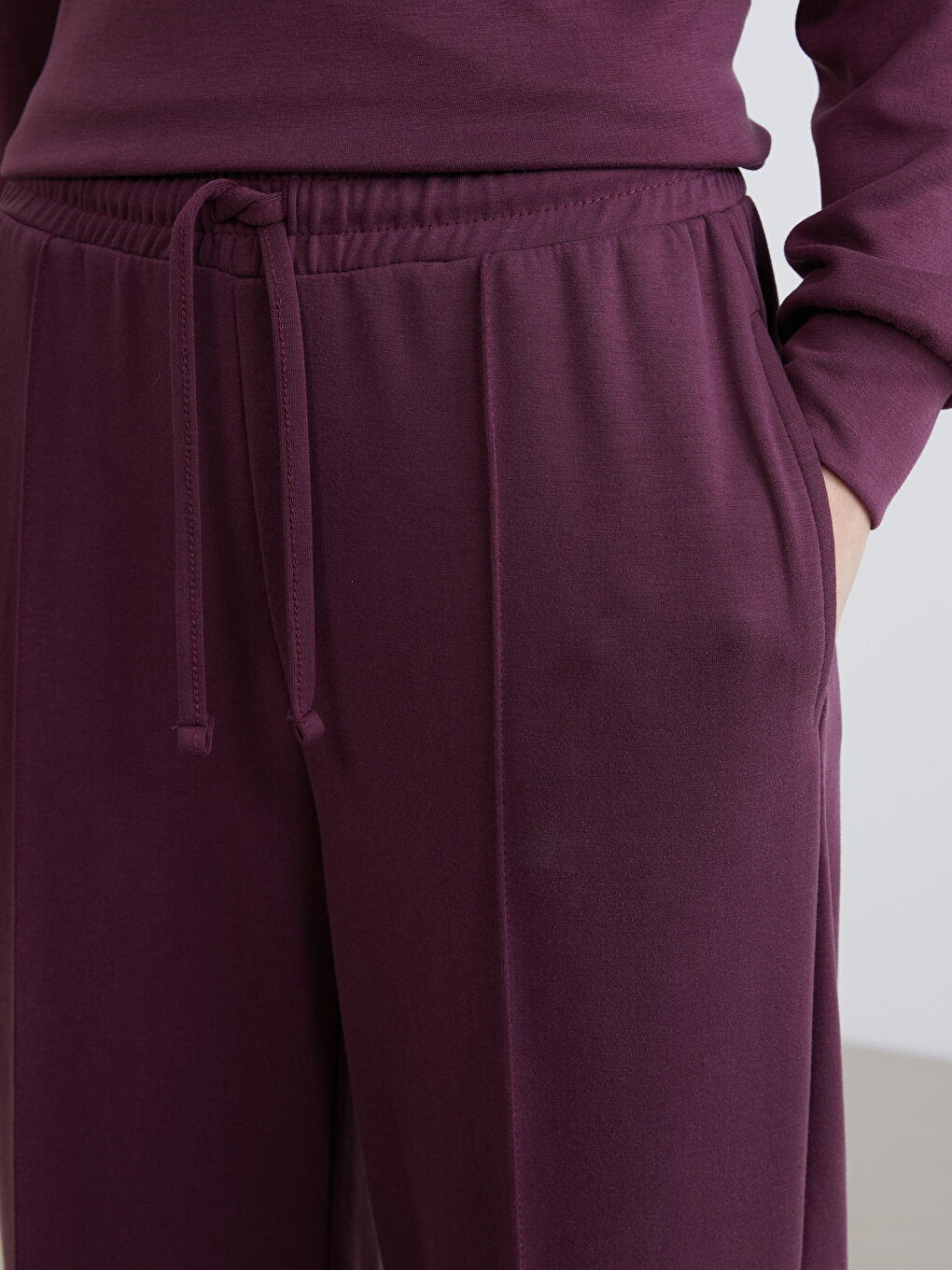 Elasticated Waist Wide Leg Women's Sweatpants-2