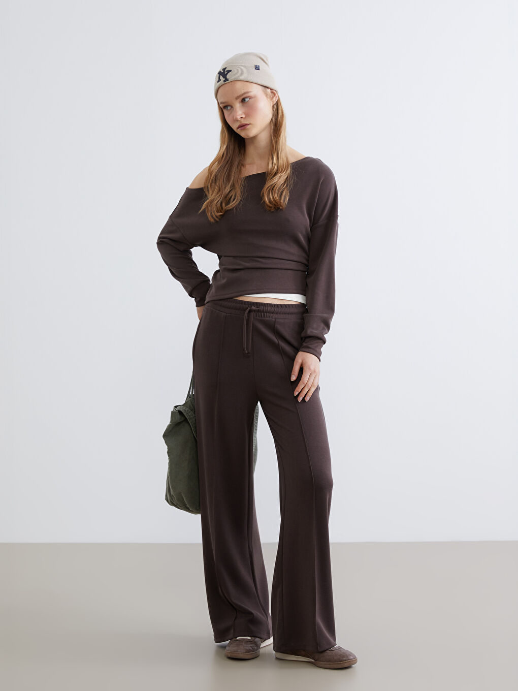 Elasticated Waist Wide Leg Women's Sweatpants