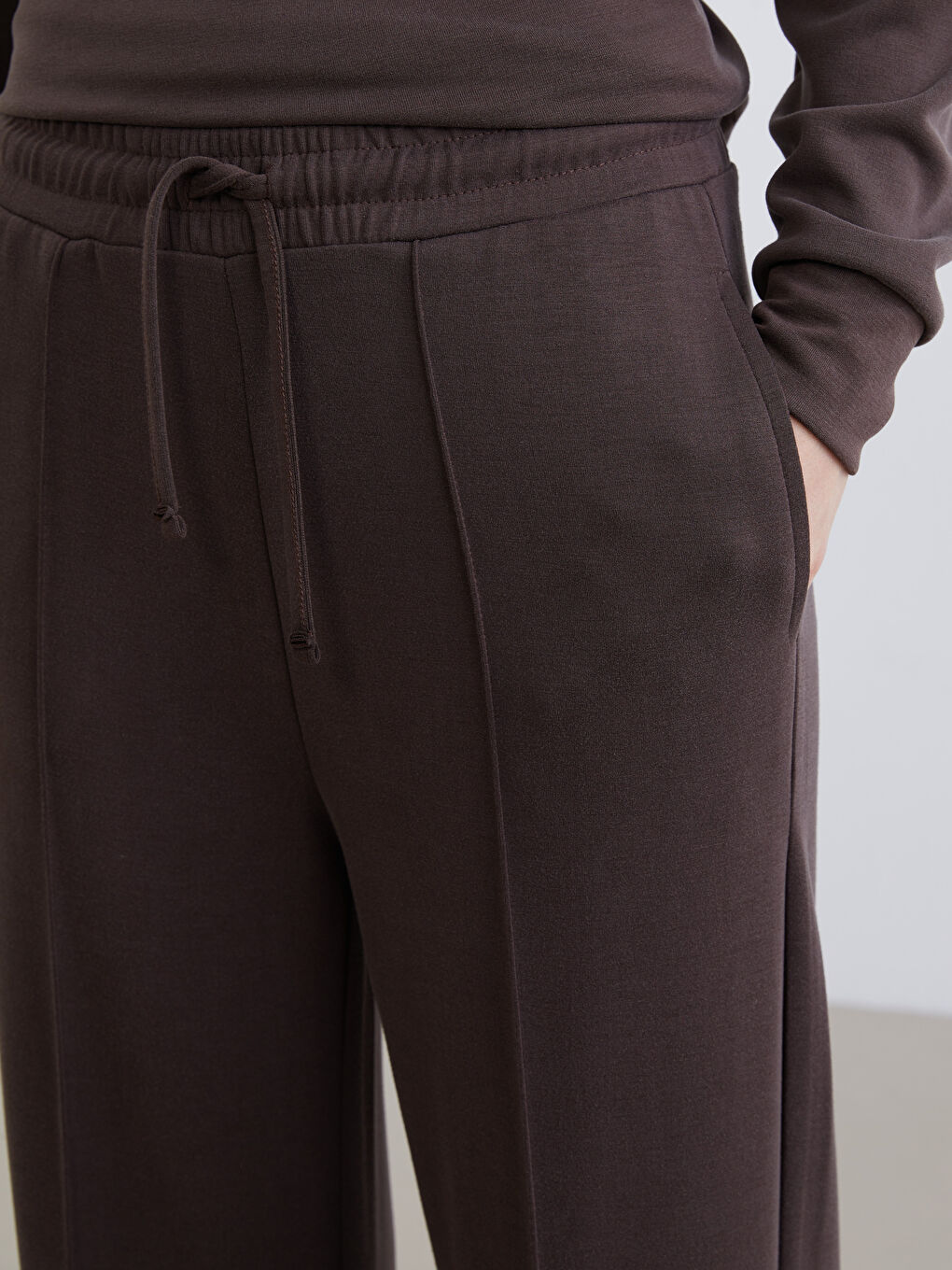 Elasticated Waist Wide Leg Women's Sweatpants-2