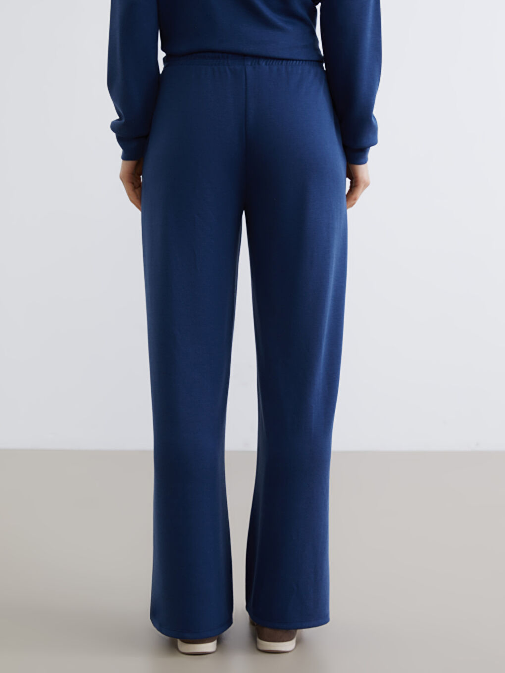 Elasticated Waist Wide Leg Women's Sweatpants-3