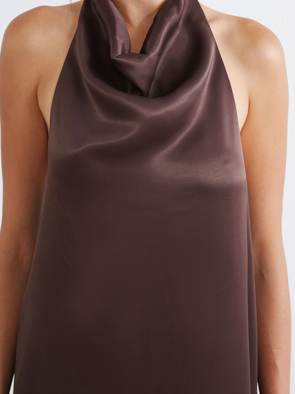 Kahverengi Halter Yaka Saten Abiye Elbise-3