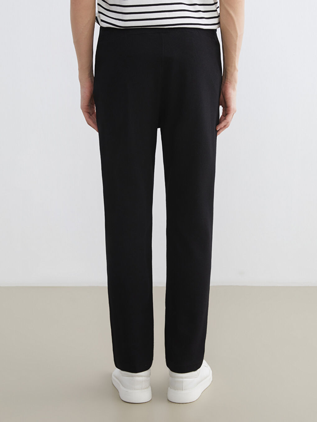 Siyah Standart Kalıp Erkek Eşofman Altı-3