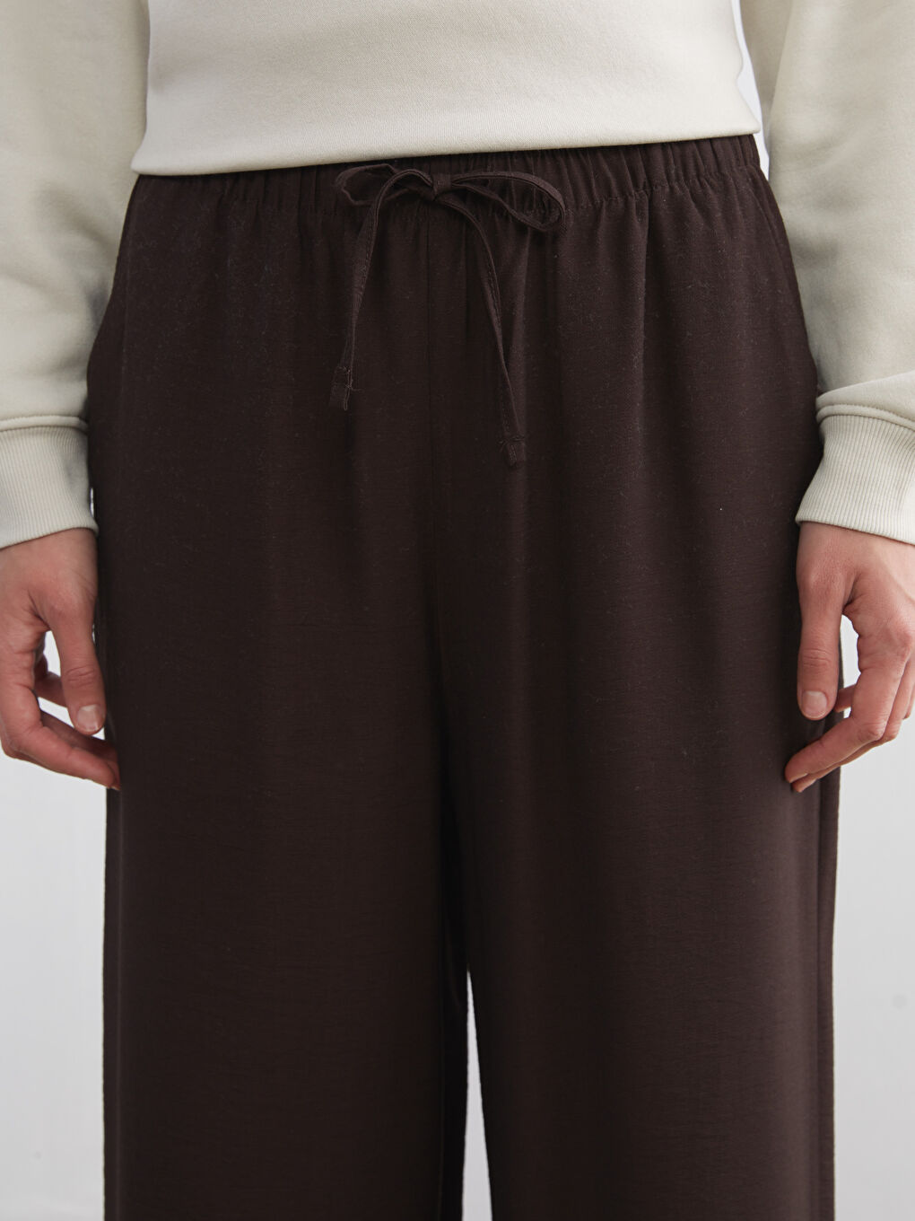 Kahverengi Beli Lastikli Geniş Paça Kadın Pantolon-2