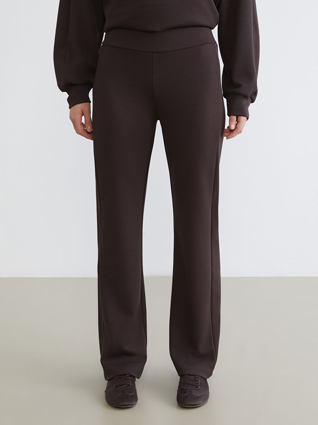 Elasticated Waist Wide Leg Women's Sweatpants-1