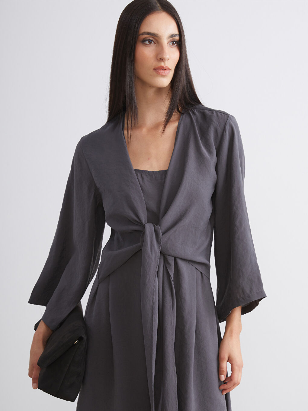 Antrasit U Yaka Bağlamalı Modal Karışımlı Elbise