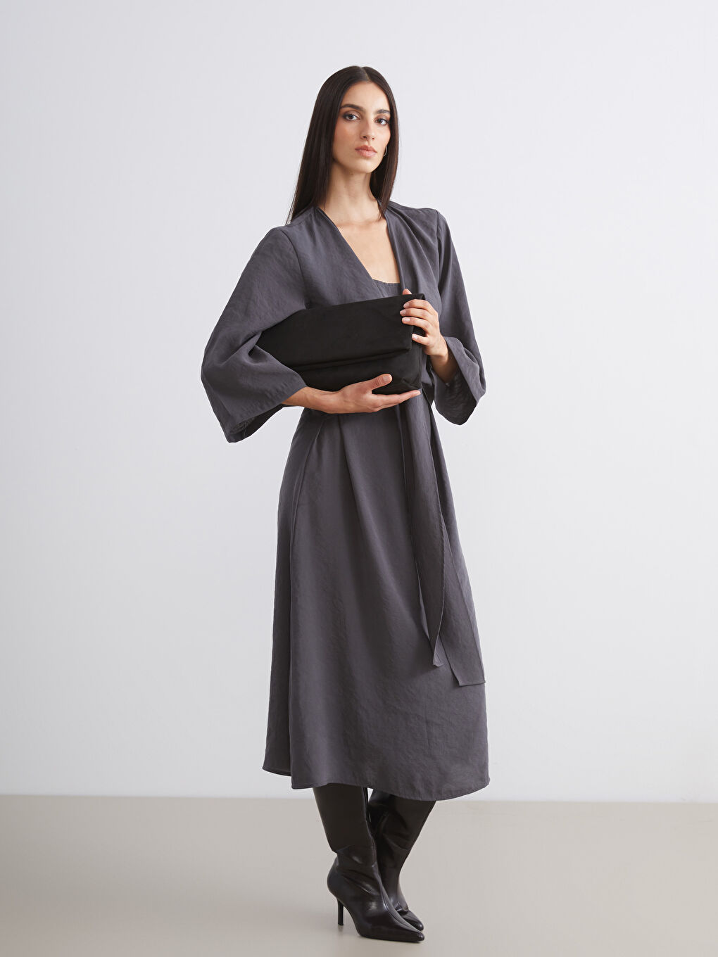 Antrasit U Yaka Bağlamalı Modal Karışımlı Elbise-2