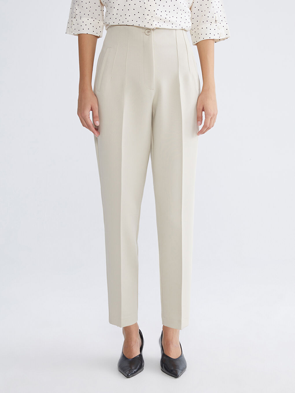 Bej Yüksek Bel Havuç Kesim Kadın Pileli Pantolon-1