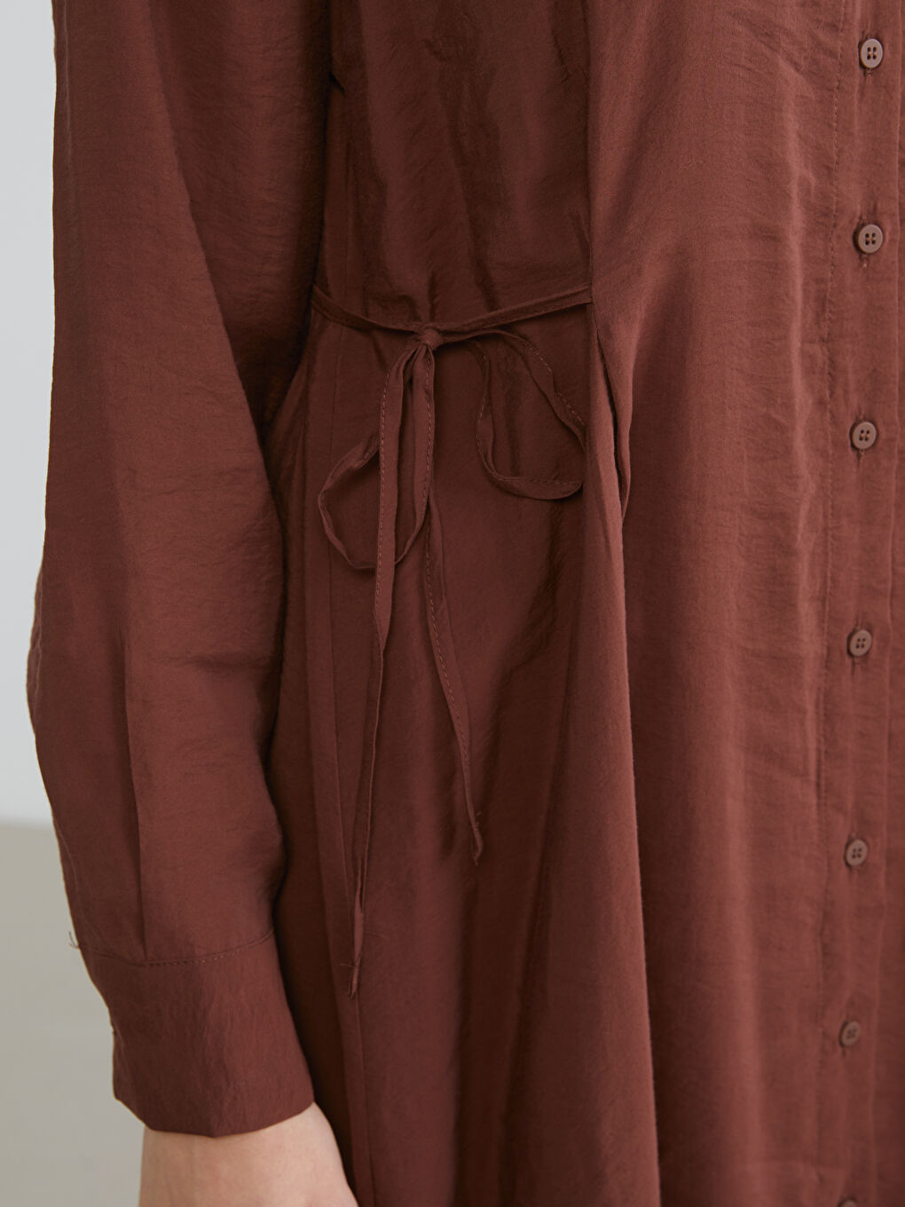Kahverengi Büzgülü Modal Karışımlı Gömlek Elbise-3