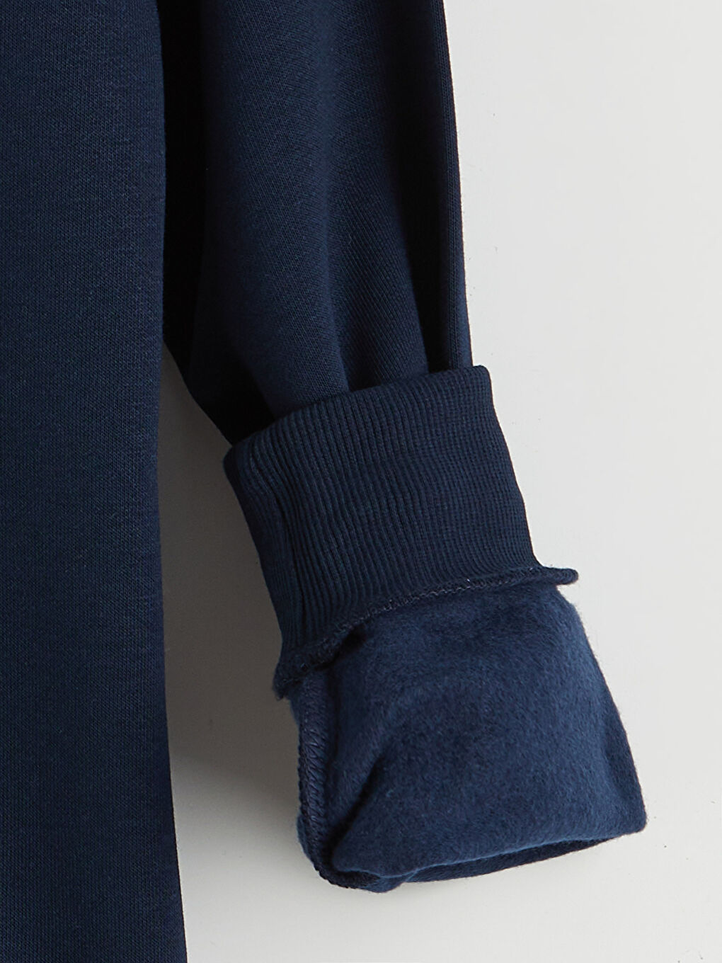 سويت شيرت أولاد غليظ بقلنسوة-2