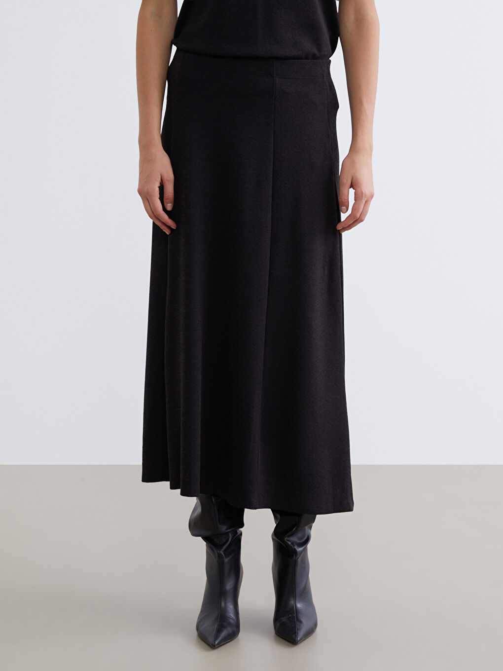 Suknja A kroja sa elastičnim strukom-1