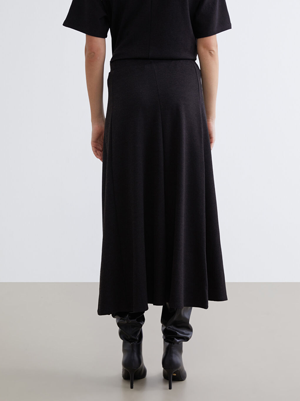 Suknja A kroja sa elastičnim strukom-3