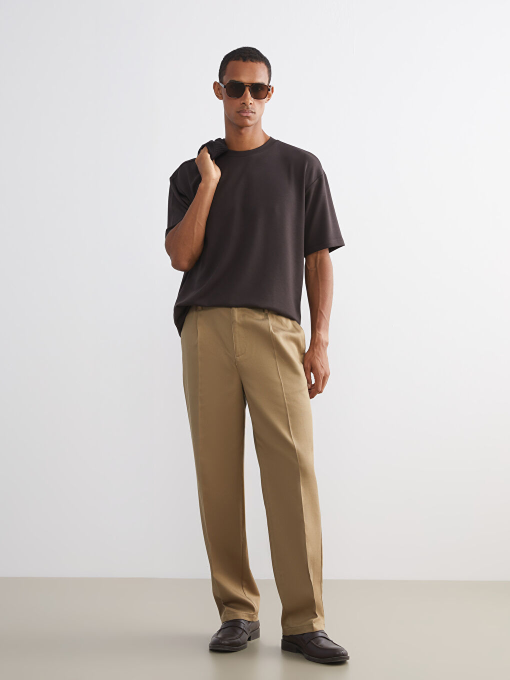 Kahverengi Bisiklet Yaka Erkek Tişört-1