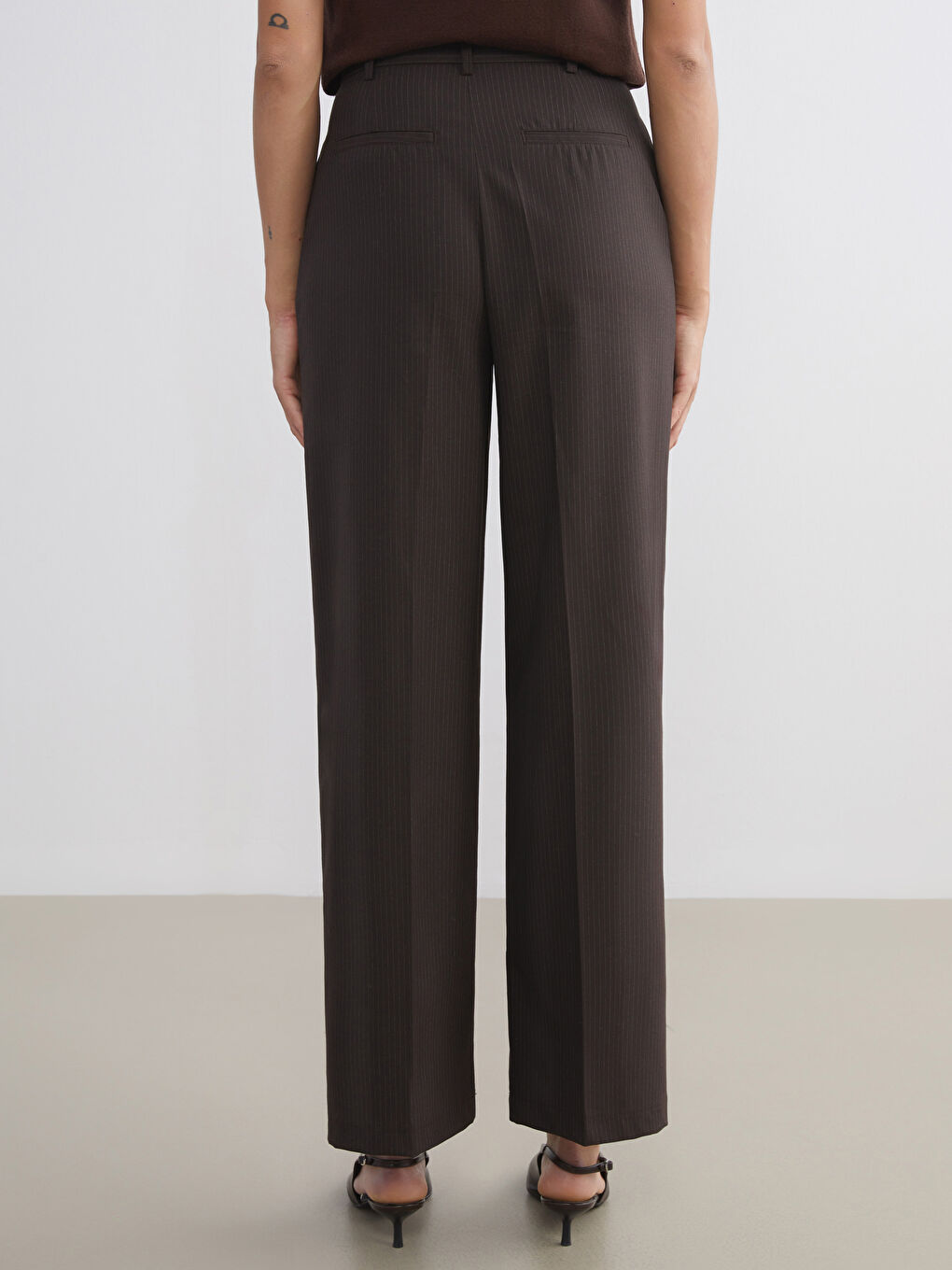 Kahverengi Loose Fit Çizgili Kadın Pileli Pantolon-3