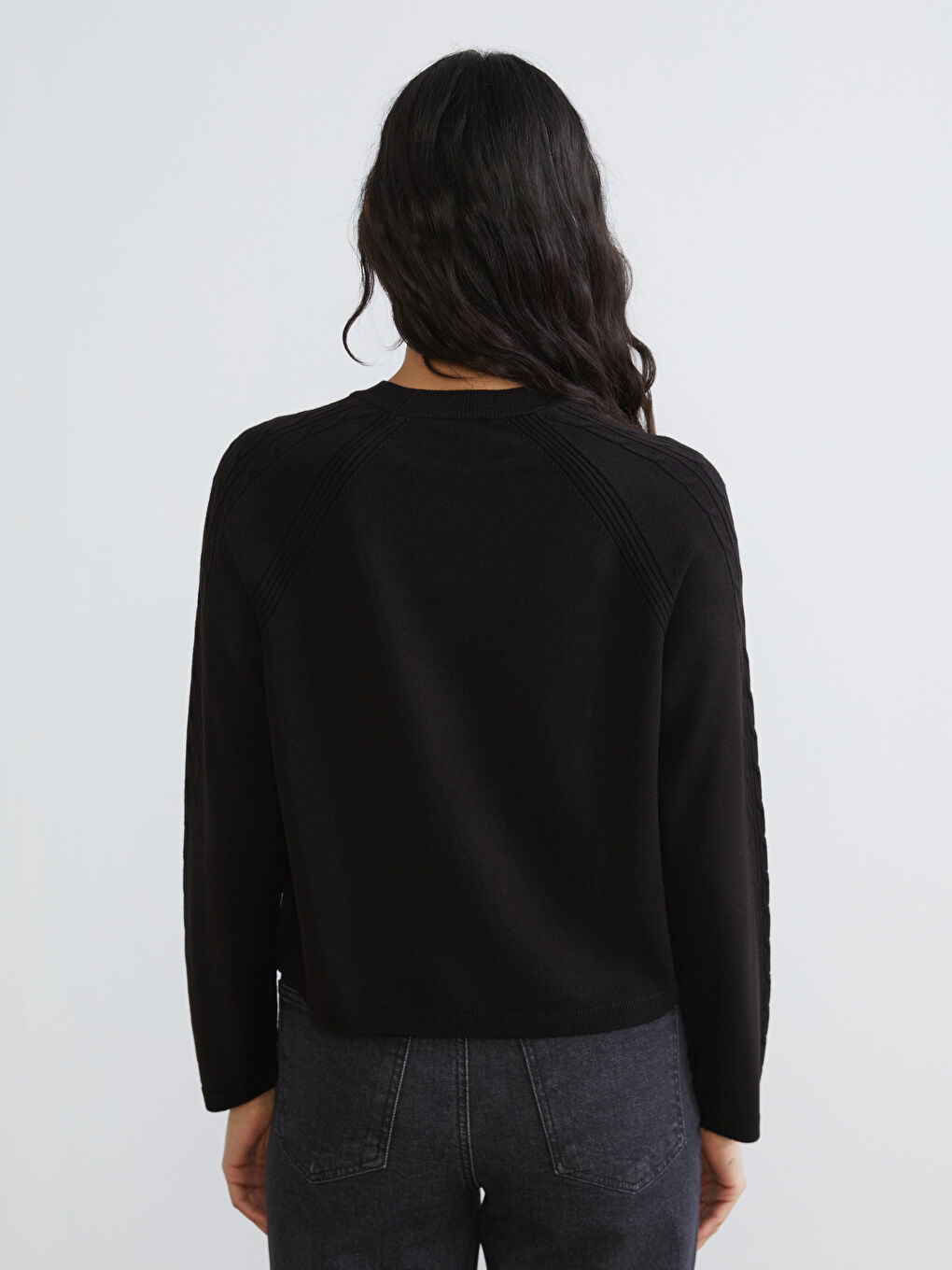 Siyah Bisiklet Yaka Kendinden Desenli Kadın Triko Kazak-7