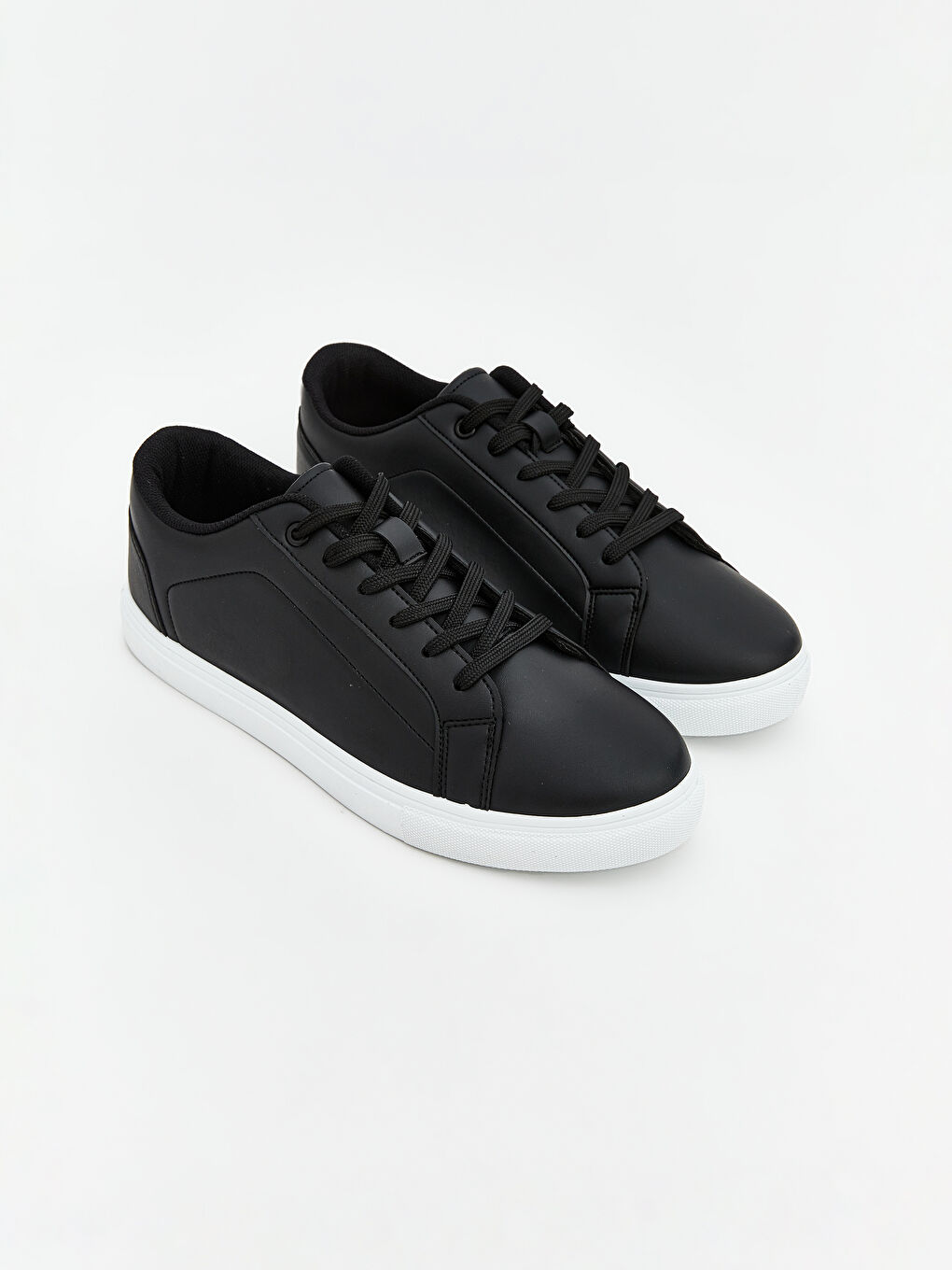 Siyah Bağcıklı Erkek Spor Ayakkabı