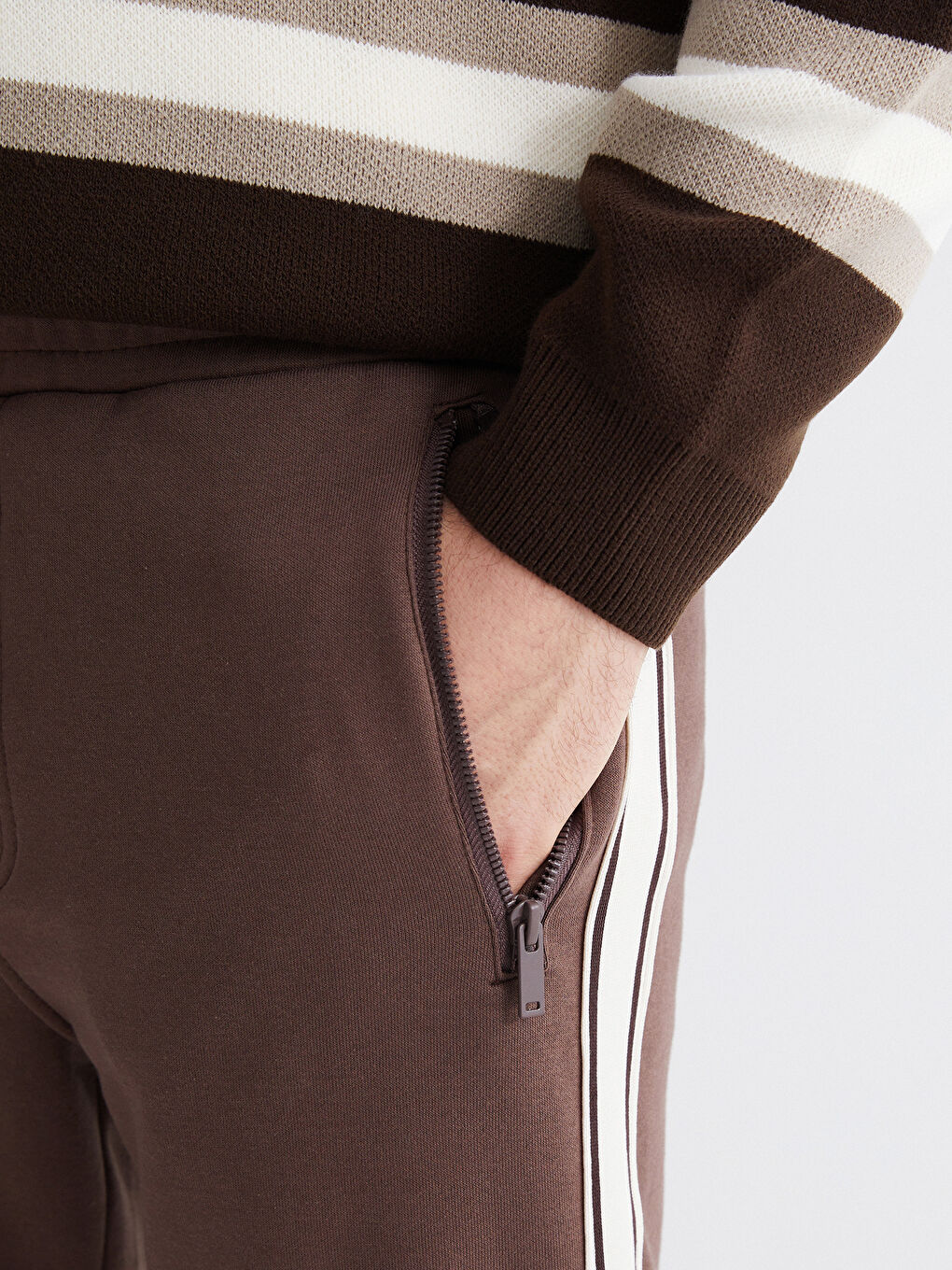 Man BROWN Sweatpants-2