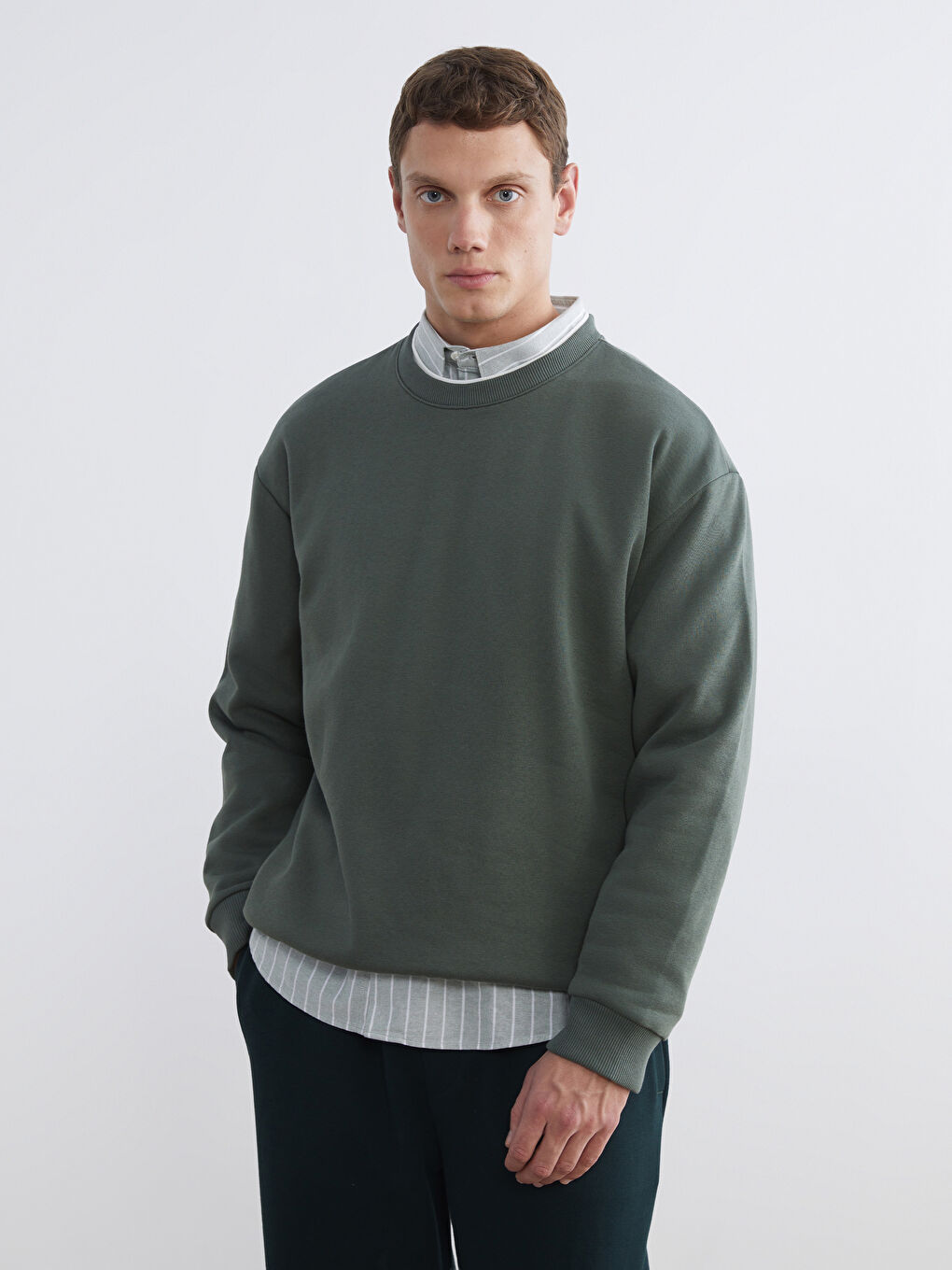 Crew Neck Men's Thick Sweatshirt