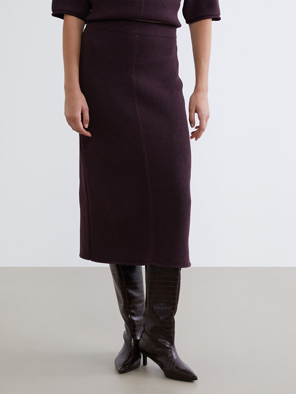 Suknja od trikotaže s elastičnim strukom-4