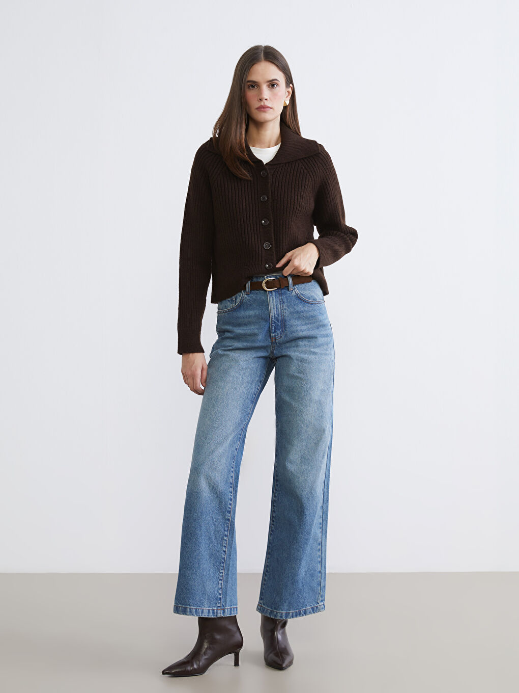 Kahverengi Polo Yaka Kadın Triko Hırka-1