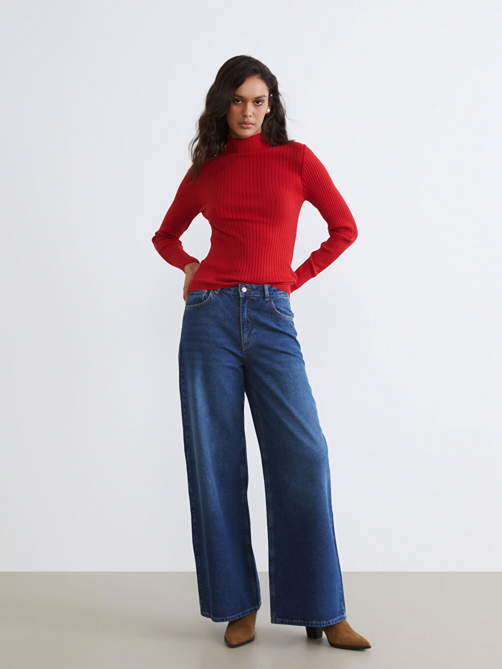 Свитер из трикотажа с полуводолазкой для женщин-1