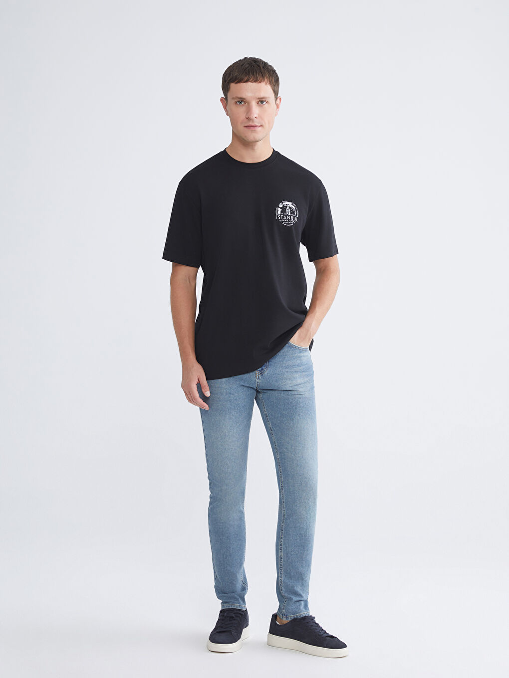 Siyah Bisiklet Yaka İstanbul Baskılı Erkek Tişört-1
