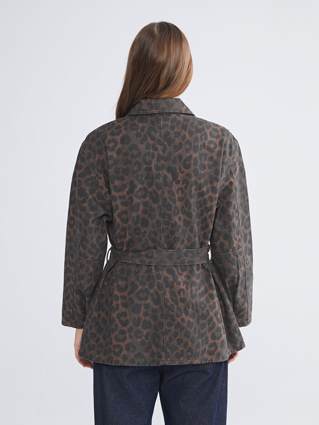Kahverengi Leopar Desenli Kuşaklı Kadın Jean Ceket-3